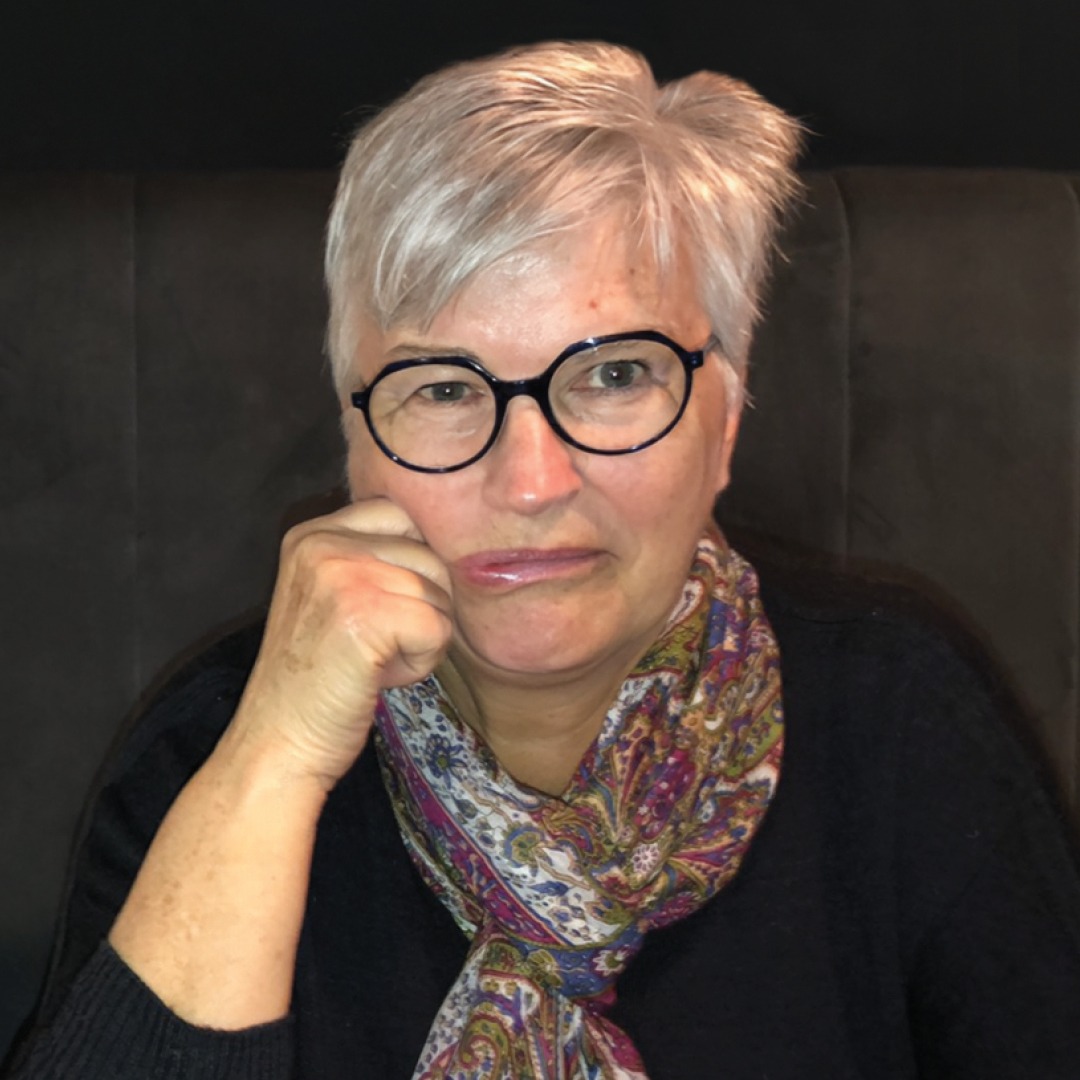 Carbon, Diane Christina